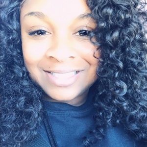 Meet your Posher, Felicia